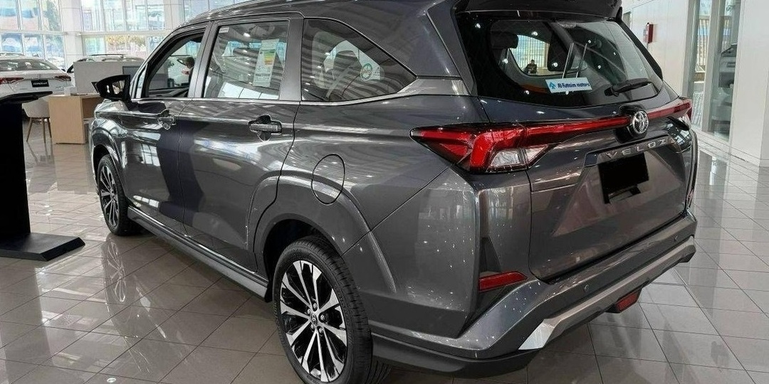 7 мест, «вечный» мотор и разумная цена: в России появилась новая Toyota