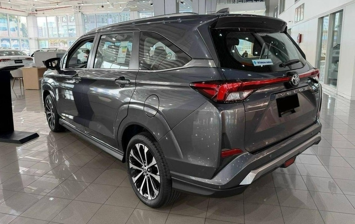 Новый компактвэн Toyota в России: 7 мест, неубиваемый мотор и доступная цена. Источник иллюстрации - auto.ru