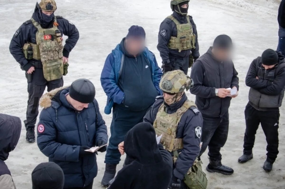    22 мигрантам в Пензе выдали повестки в военкомат