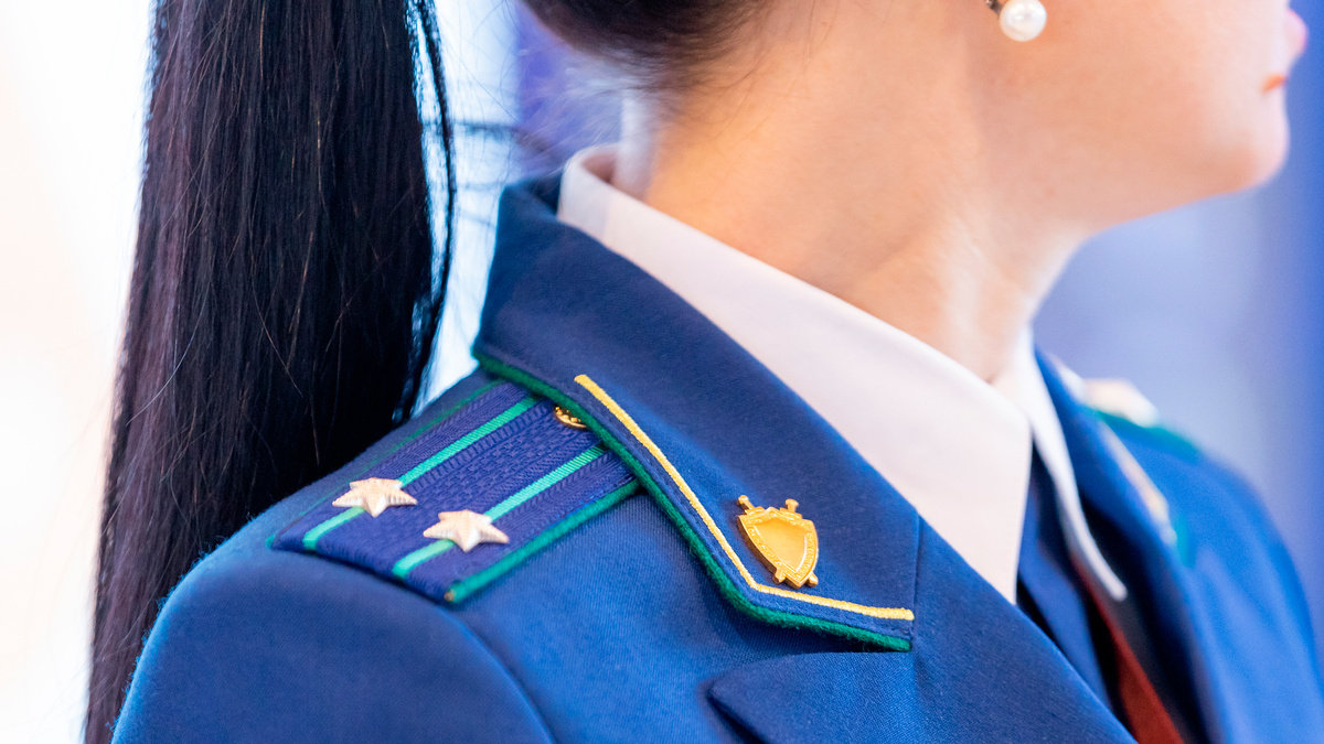    Прокурор погоны