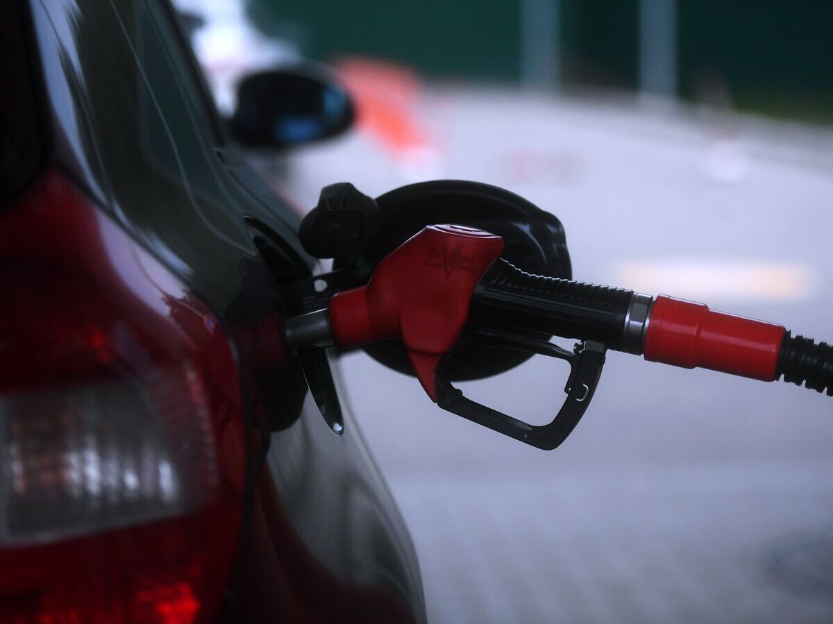    Заправка автомобиля на одной из автозаправочных станций© РИА Новости . Евгений Одиноков