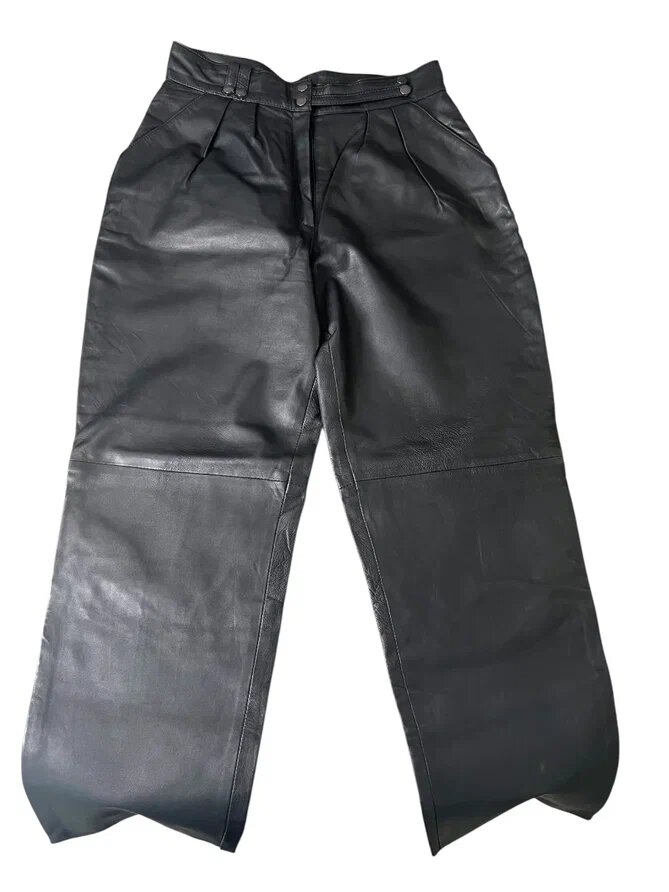 Переделка трех изделий из кожи и одного из меха. Ателье Ирины Берзиной. Смотри галерею.