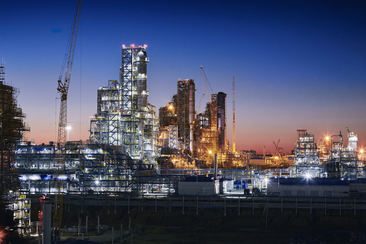 Проектная мощность Амурского газоперерабатывающего завода - 42 млрд кубических метров природного газа в год. Источник: официальный сайт ПАО «Газпром»