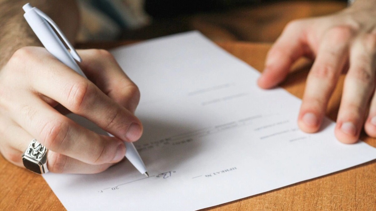    При наличии договора, вам поможет 393 статья ГК РФ   1MI