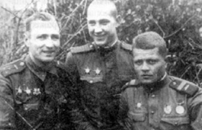 Савдунин в центре. Фото: kulturologia.ru