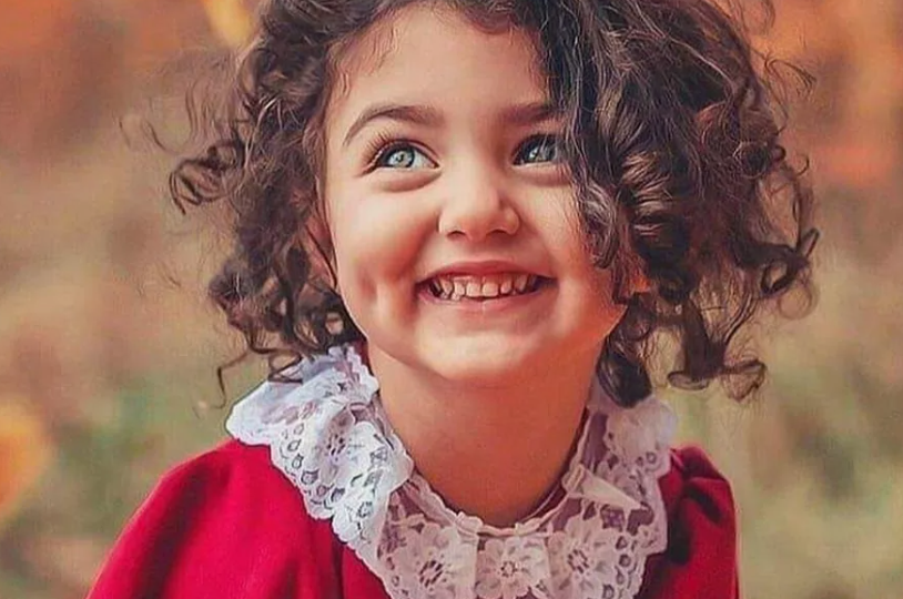 Ведьмёныш. Самое начало. Девочка с ямочками на щеках и сказ о сражении