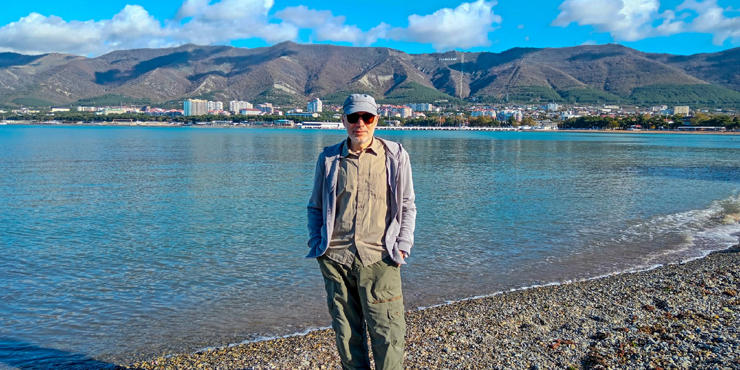 Родственники мужа к нам приехали на новоселье и поинтересовались, на какие же средства простой рабочий сумел вторую квартиру купить