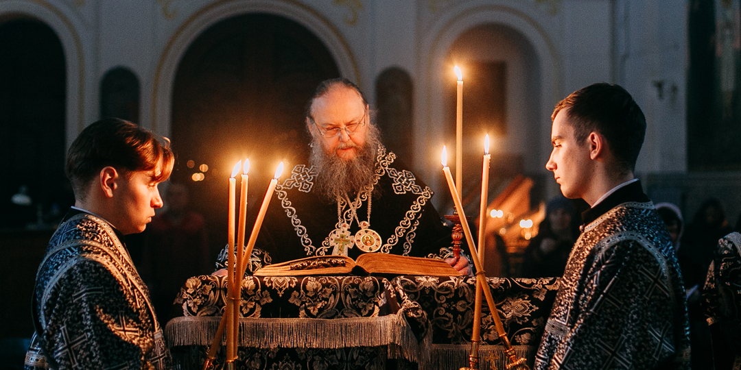 Почему в Великий пост читают пассию? Что это такое и зачем на ней стоят со свечами.