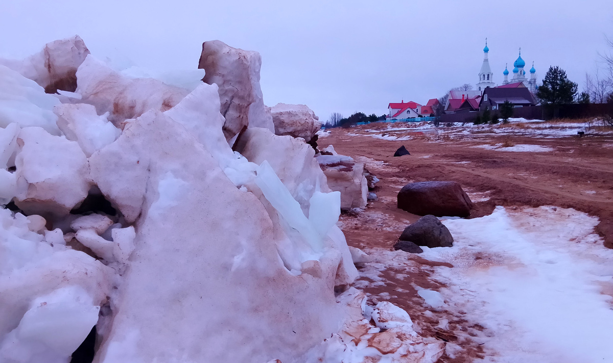 1 марта 2026 года. Чудское озеро. Торосы у деревни Ветвеник Гдовского района. Здесь и далее фото и видео из архива автора