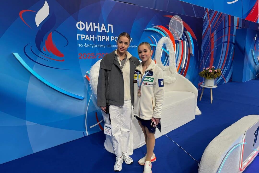 Камилла Нелюбова со своим тренером Дарьей Гуреевой. Дарье всего 22 года. 