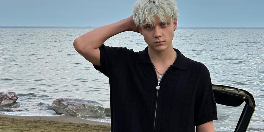 Ваня Дмитриенко. Как ему удалось в 20 лет стать самым высокооплачиваемым артистом, зарабатывающим 924 000 000 рублей в год?