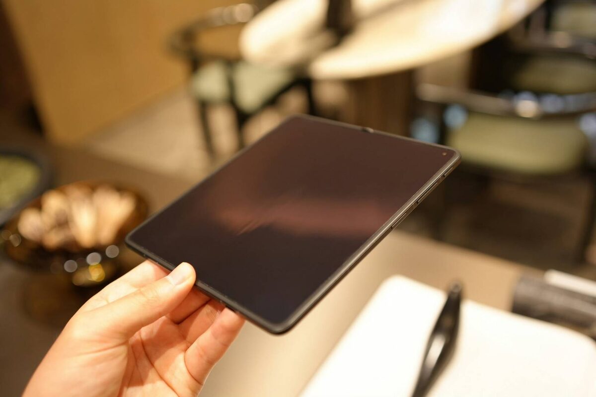    «Невидимая» складка на экране OPPO Find N6 всё-таки есть [ФОТО]