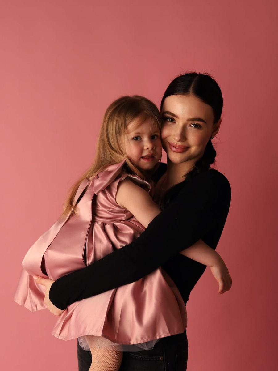    Мария Ильюхина с дочерью. Фото: Инстаграм (запрещён в РФ) @maria_iliukhina