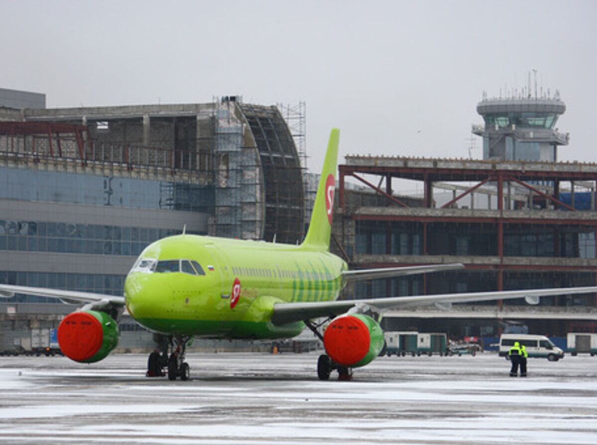    Самолет Airbus-319 авиакомпании "Сибирь" © РИА Новости . Михаил Кутузов