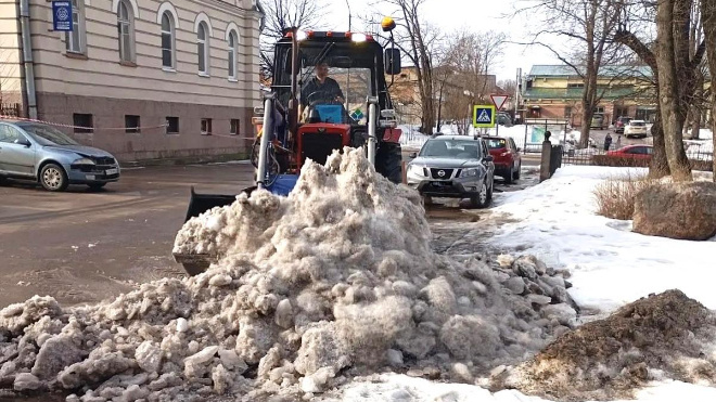 Фото: https://vbglenobl.ru/news/vyborg-raboty-po-uborke-snega-vedutsya-bez-pereryva