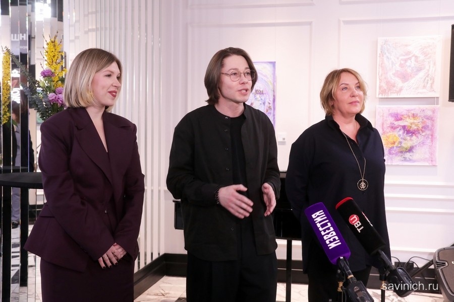 Виктория Шишкова, Дмитрий Бикбаев, Наталья  Шурочкова. Фото Галины Свинич