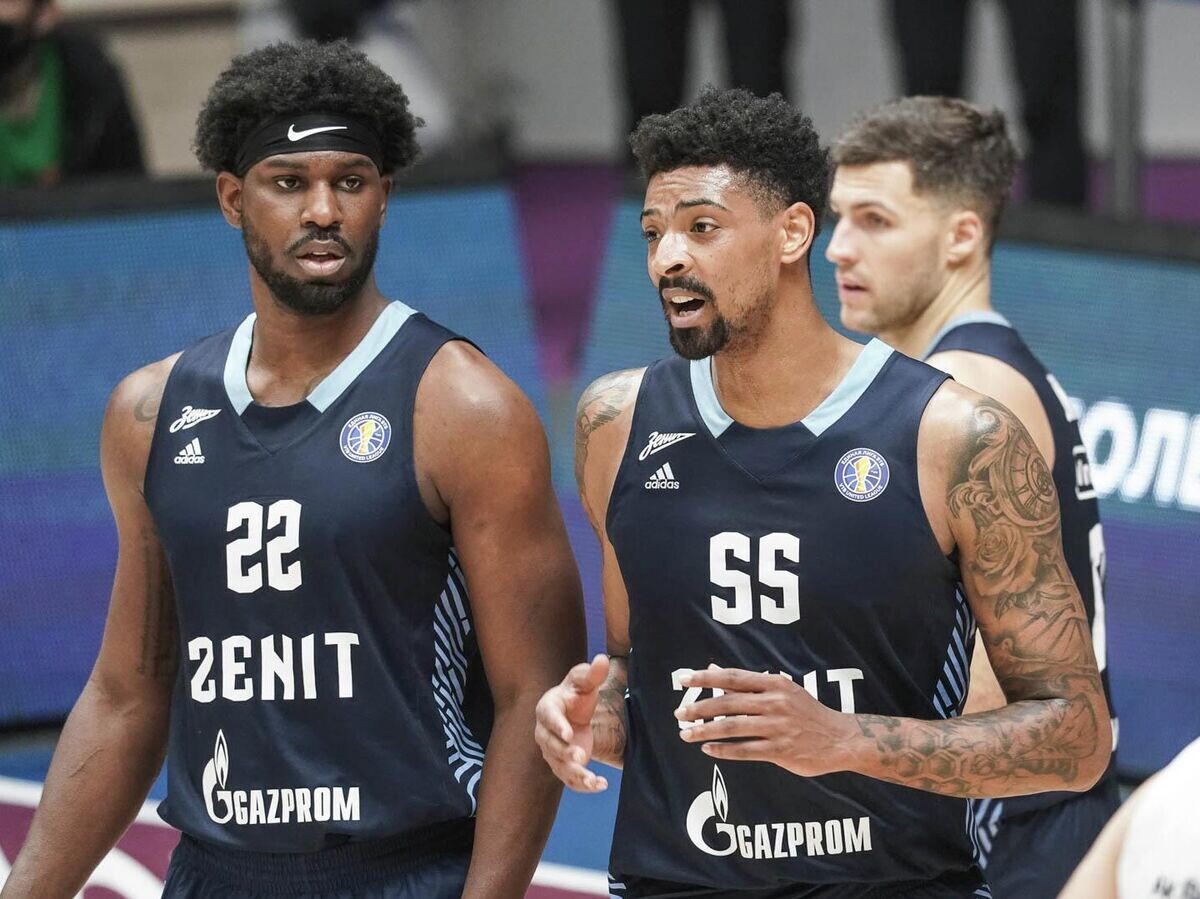    Баскетболисты "Зенита" | © Фото : Официальный сайт БК "Зенит"