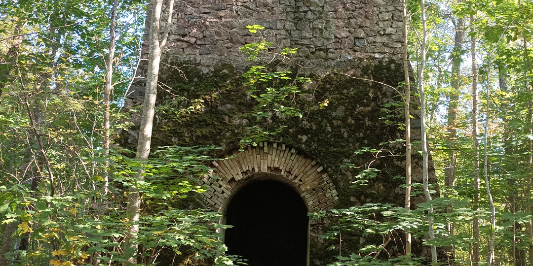 Велосипедный маршрут «Волосово- Бегуницы-Лопухинка-Сосновый Бор». Усадьба Власово. Склеп графа Л.Е.Остен-Сакена. Радоновые озёра. ПВО «Даль»