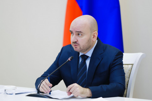 Вячеслав Федорищев поручил вести работу по замене изношенного высокотехнологичного медоборудования в Самарской области