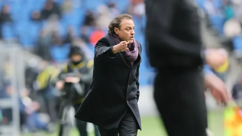 Главный тренер "Динамо" Ролан Гусев 