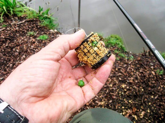 Дорогие ароматизаторы и питательные каши, которые полностью останавливают клев леща у неопытного рыболова холодной весной.