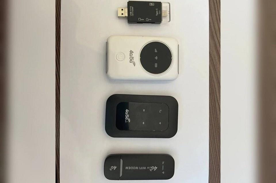    Предметы находились в сумке обвиняемого. Фото: пресс-служба ведомства