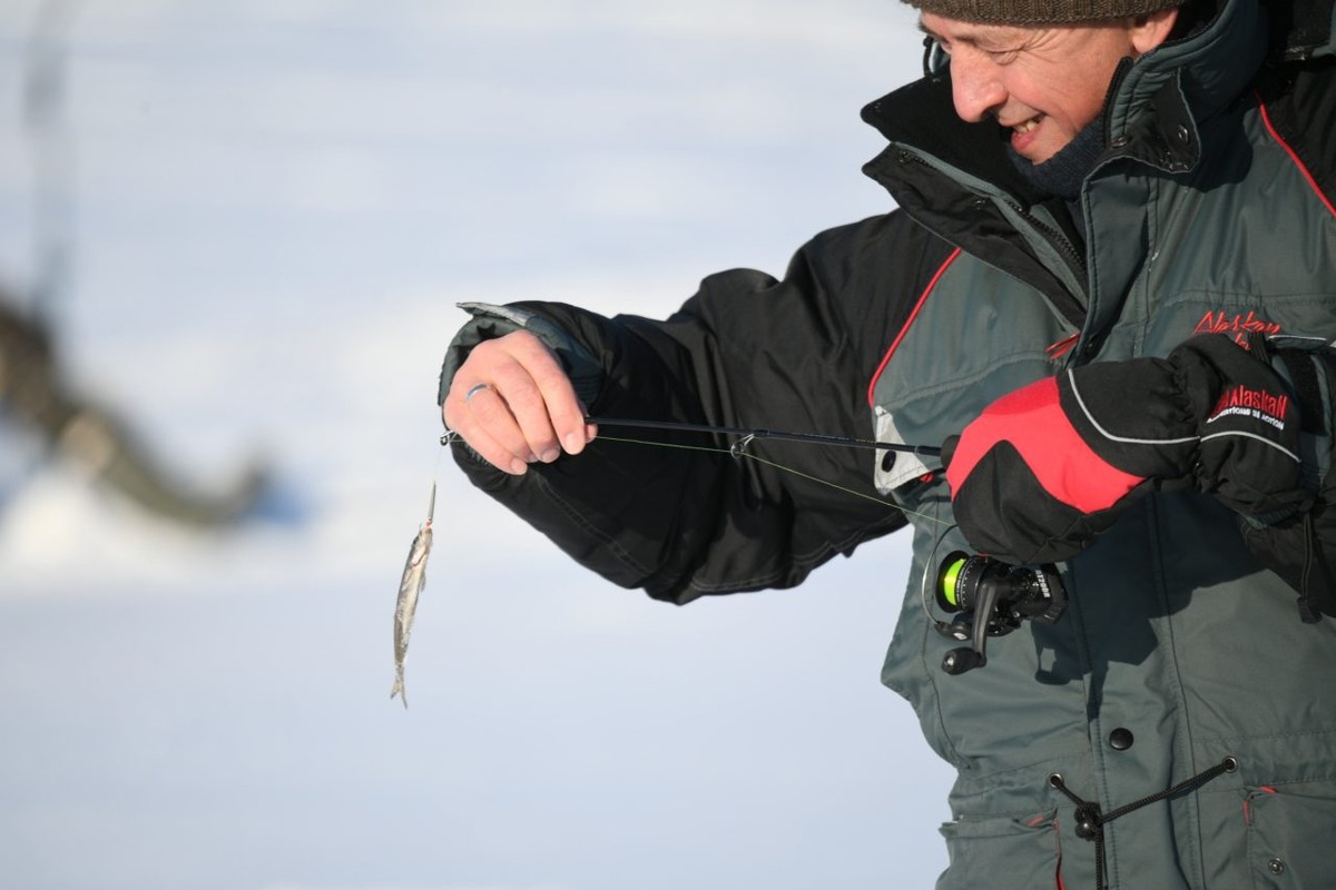    Зимняя рыбалка. Фото: "Республика"/ Сергей Юдин