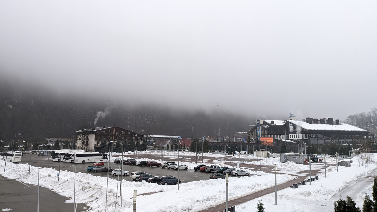 Листайте карусель с фотографиями 