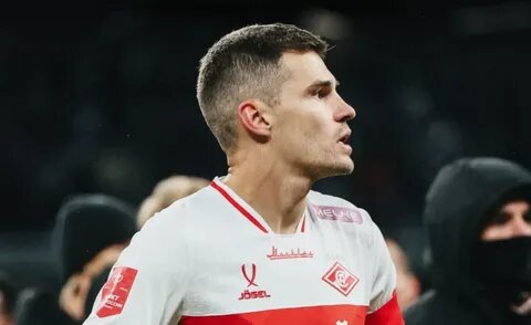 Полузащитник "Спартака" Роман Зобнин 