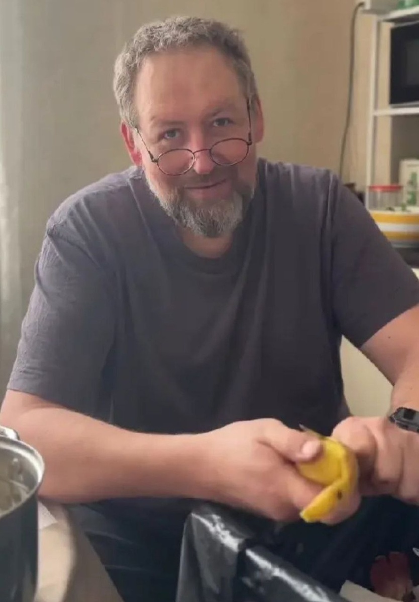    Леня из "Ворониных" стал неузнаваем кадр с видео