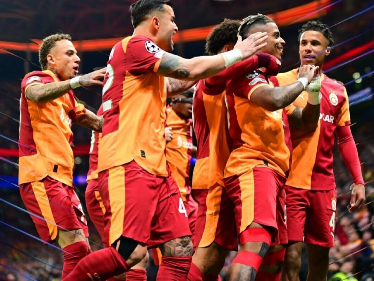    Футболисты "Галатасарая" | © Соцсети клуба