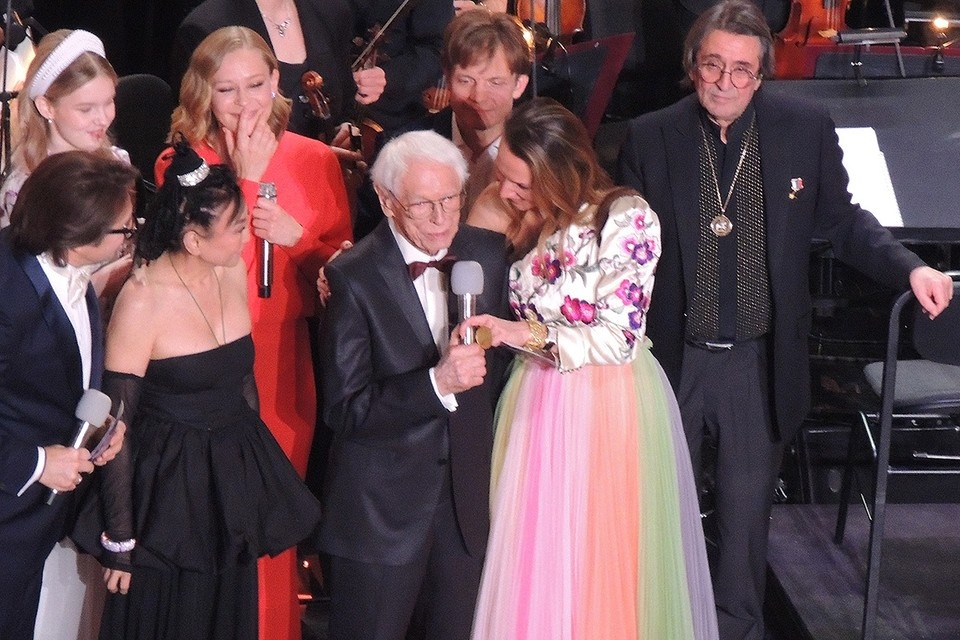   Анастасия ПЛЕШАКОВА