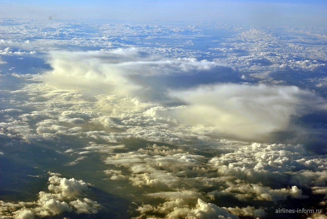    Красивая облачность над Францией