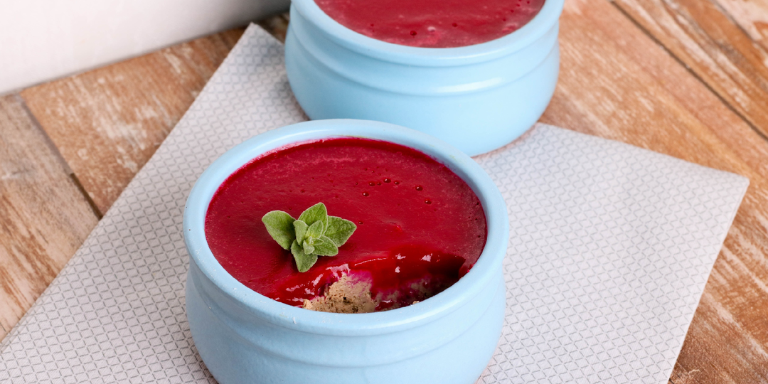 Если в морозилке лежат ягоды - не варите компот. Вот 8 идей намного вкуснее