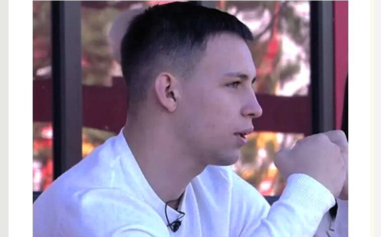 Ивану очень нравятся кареглазые девушки