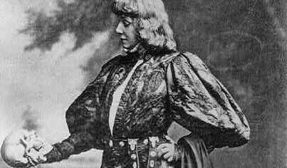    И снова о тайнах Шекспира. Кто на самом деле был автором великих драматических произведений? Сара Бернар в роли Гамлета. Фото: общественное достояние