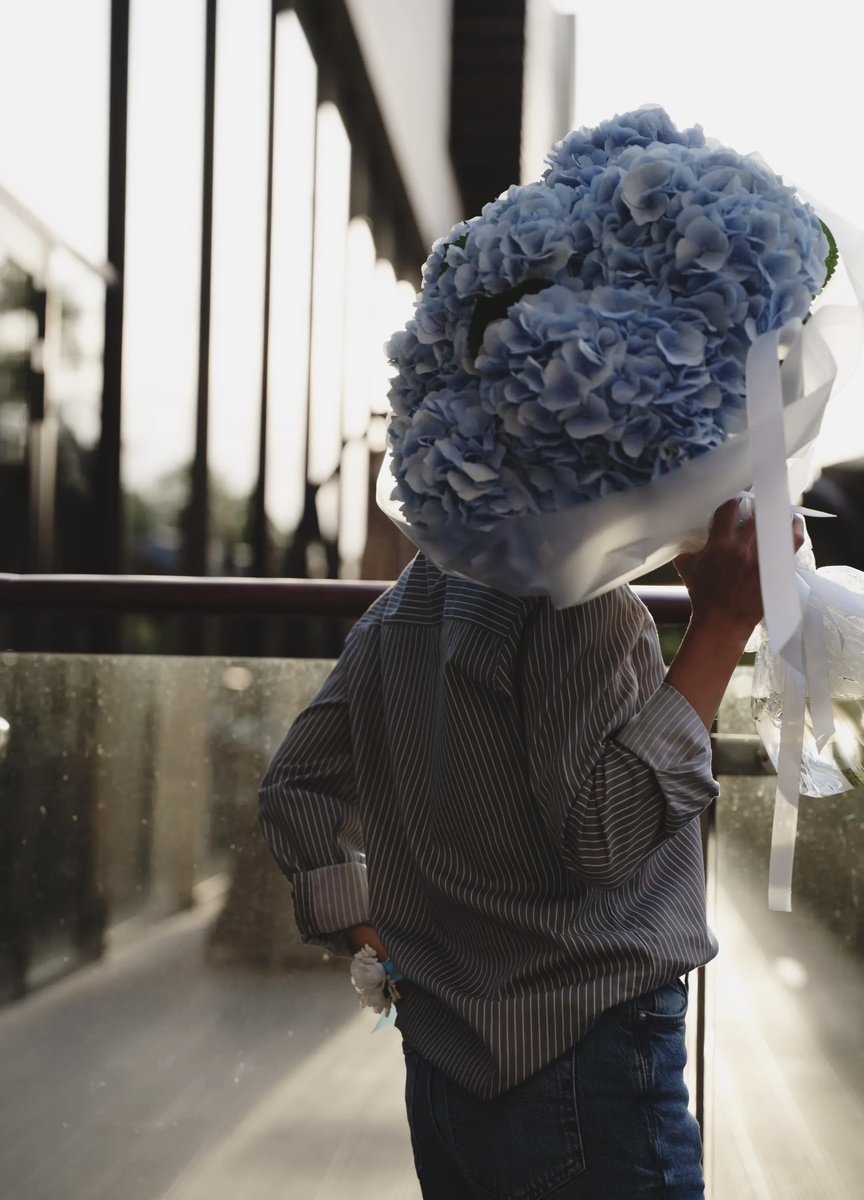 На стыке между непрофессиональным блогером и профессиональными журналистом есть хорошее общее слово АВТОР.