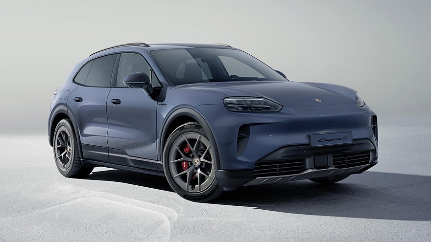    На фото: Porsche Cayenne S Electric