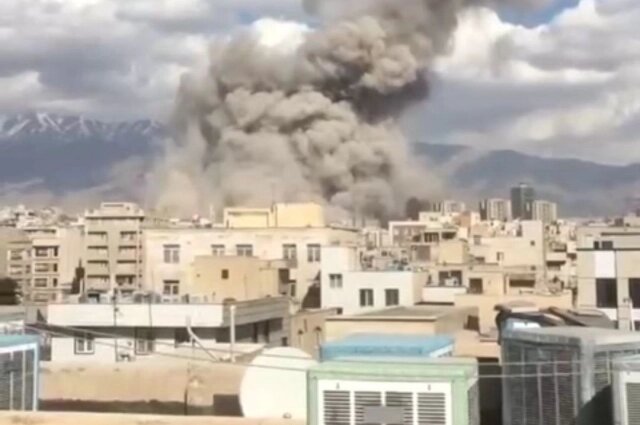    Удар по дому временного лидера Ирана аятоллы Арафи. Фото: кадр видео