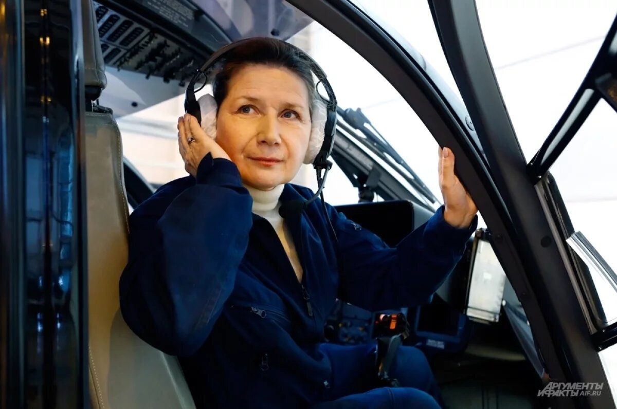    Более 10 лет Екатерина Орешникова спасает жизни людей, садясь за штурвал вертолёта.