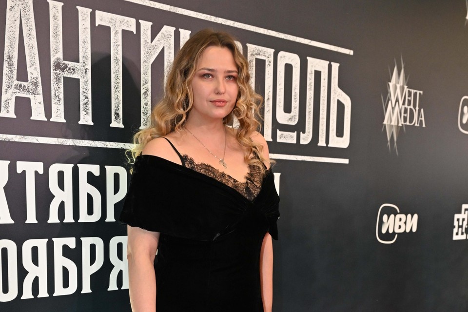    По мнению актрисы, более серьезной проблемой во время постановок является звук телефонов. Михаил ФРОЛОВ