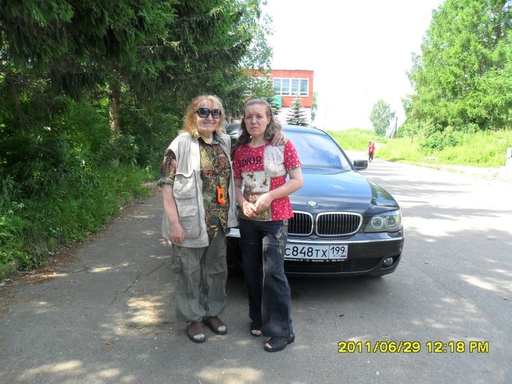 одна из примерно пяти фоток за всю мою жизнь, на которой я вдвоём с мамой. эта - самая последняя. маму я не видела почти 14 лет :(