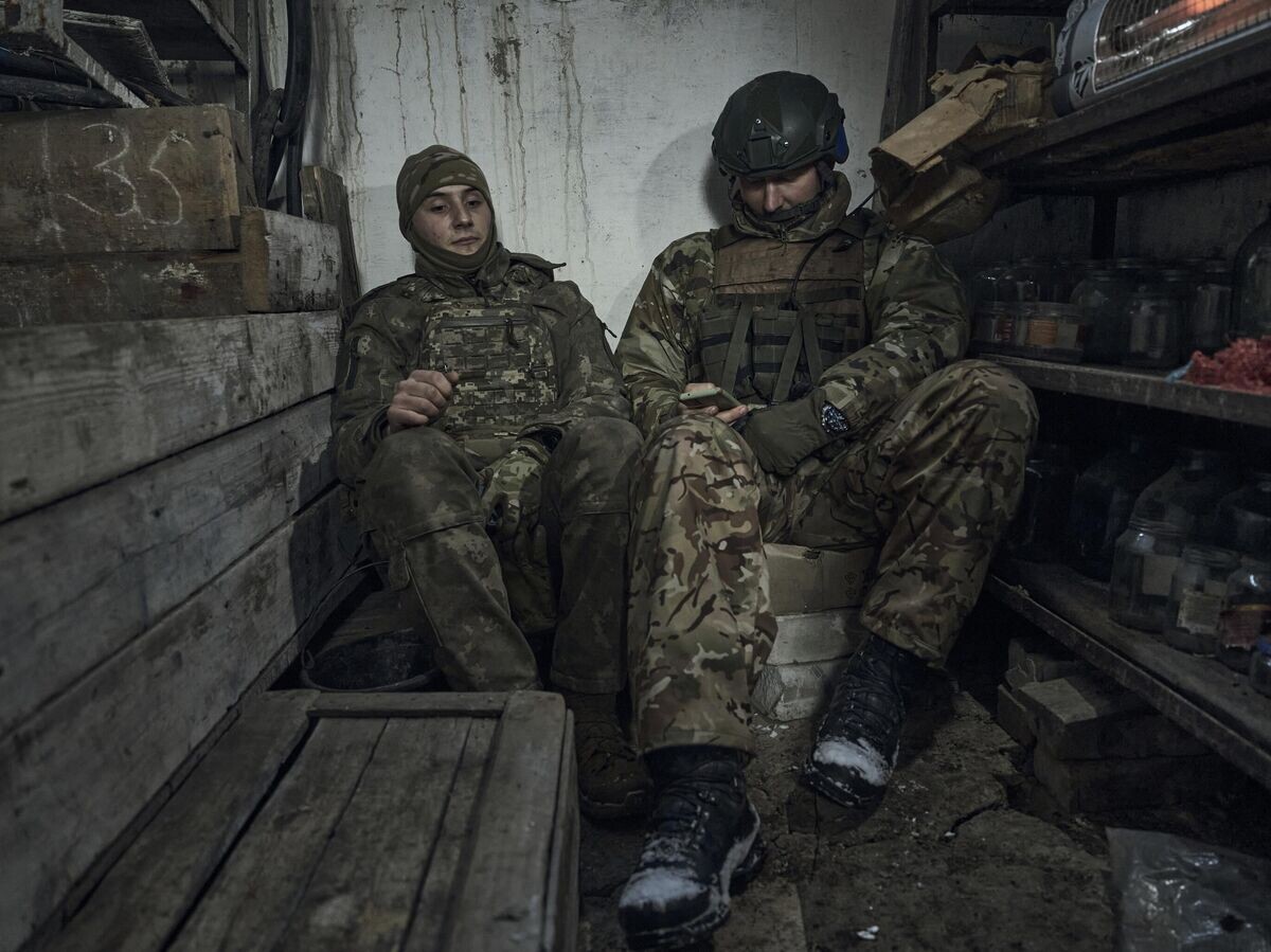    Солдаты ВСУ под Авдеевкой | © AP Photo / LIBKOS