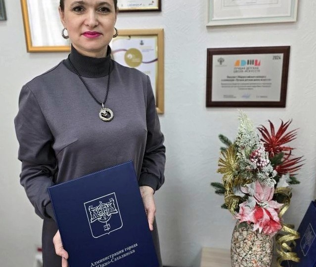 🎉 Сегодня Центральная детская музыкальная школа поздравляет с юбилеем замечательного человека, талантливого педагога и концертмейстера