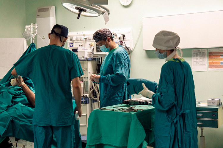    Из-за начала работ по модернизации РКБ и ремонта травматологического корпуса больницы с 1 февраля этого года койки для лечения бойцов развернуты в городских больницах №12 и 16 Казани.   
Фото: «БИЗНЕС Online»