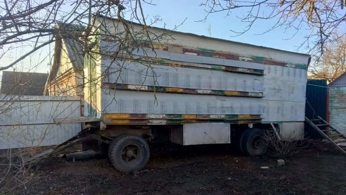    Собственники из Ростовской области массово выставили на продажу пчелопавильоны   «Авито»