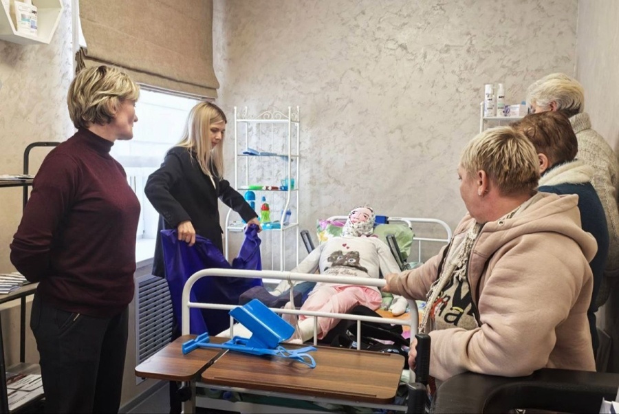     В Копыльском ТЦСОН обучают навыкам ухода за нетрудоспособными гражданами