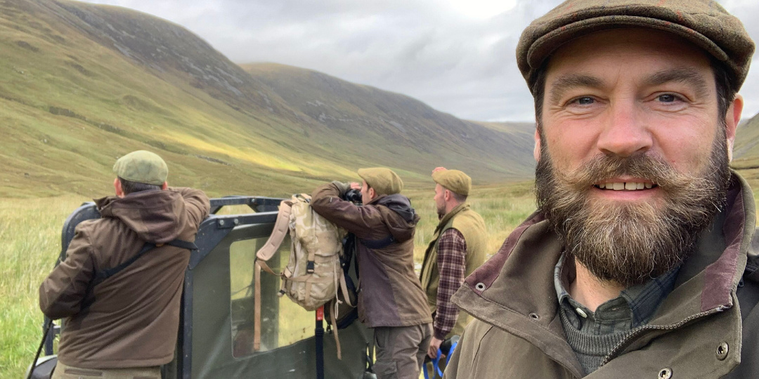 «Моя книга родилась из отчаяния родителя в самолёте» – интервью с Уиллом Хэкетт-Джонсом