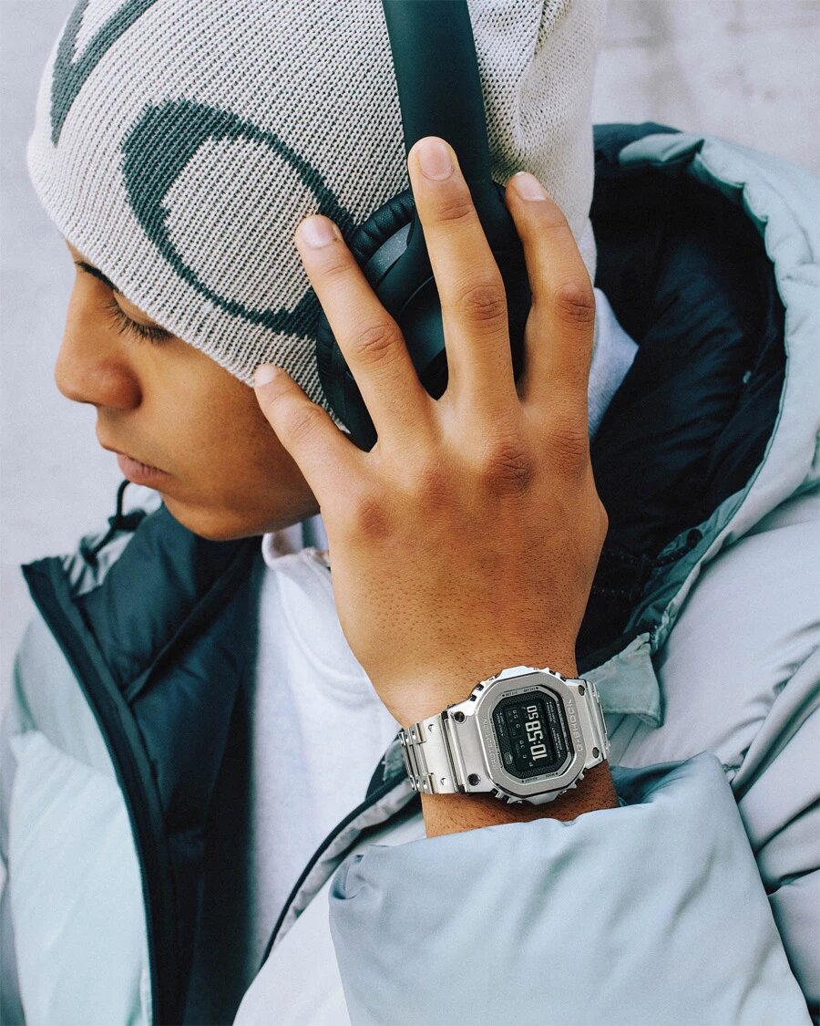 Часы серии Casio GMW-BZ5000 — новое слово в стиле и технологиях