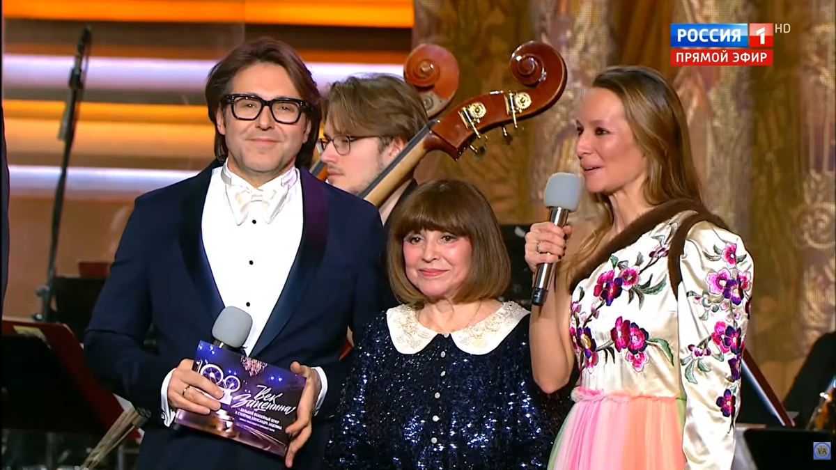 Ведущие в обществе еще одной легенды - актрисы Натальи Варлей